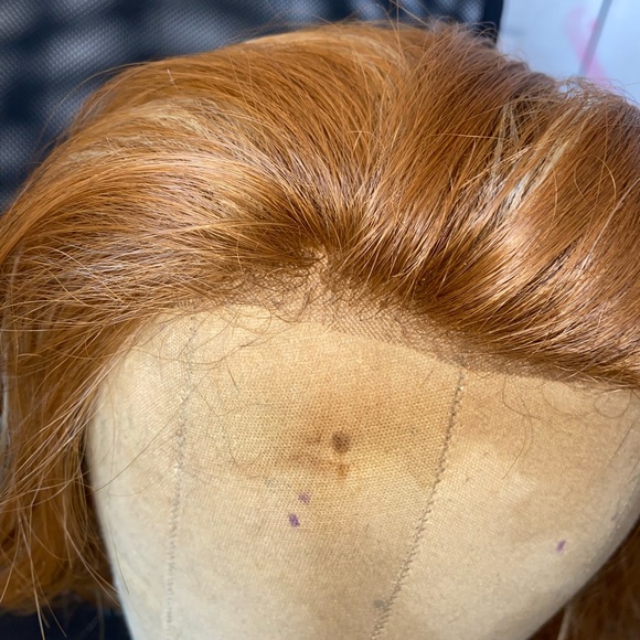 Used Lace Honey Blonde Wavy Wig - Picture 13 of 16